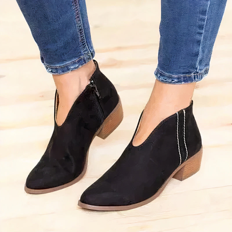 Ismay | Pointed Ankle Boots